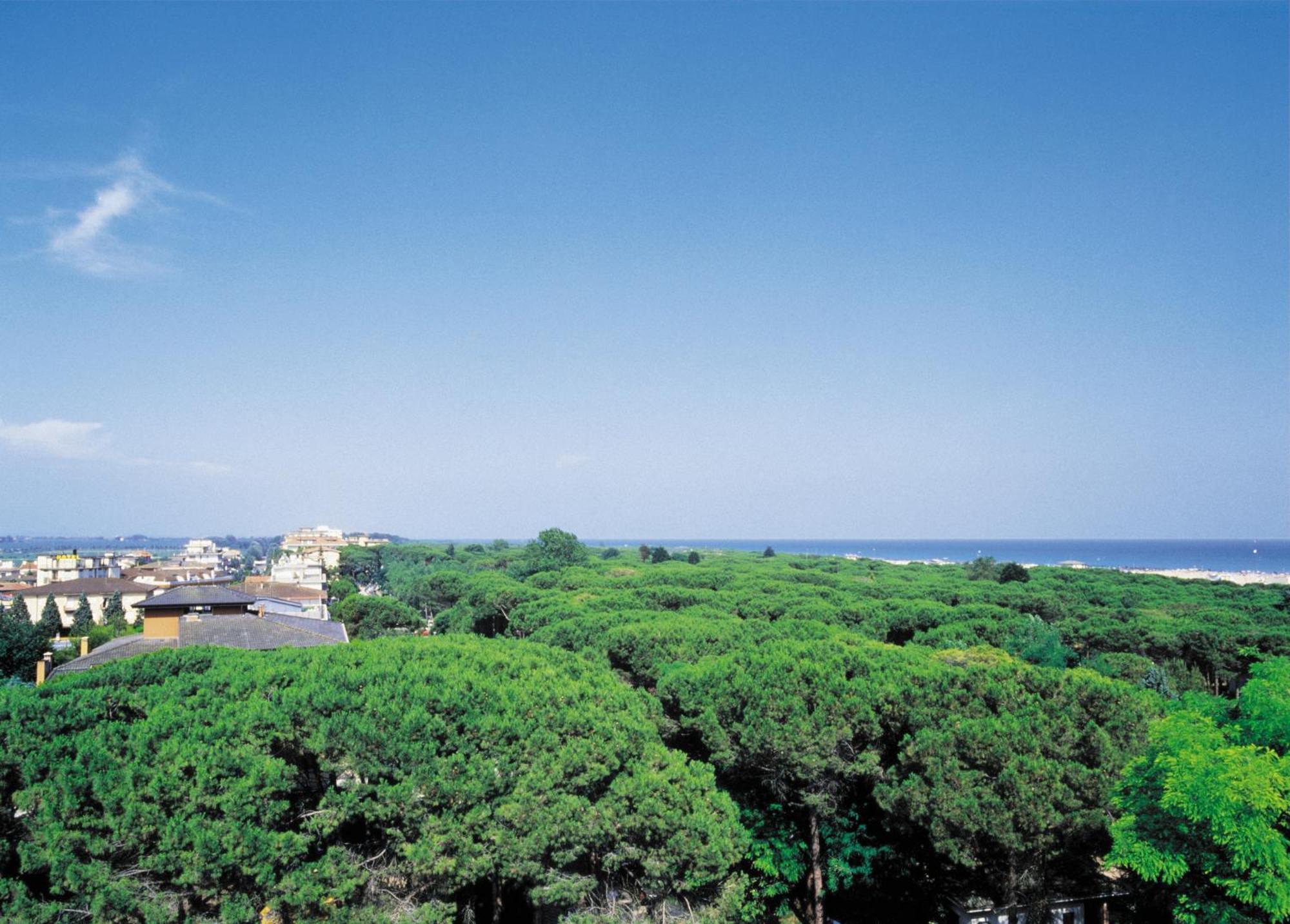 Hotel Berna Eraclea Mare Exteriér fotografie